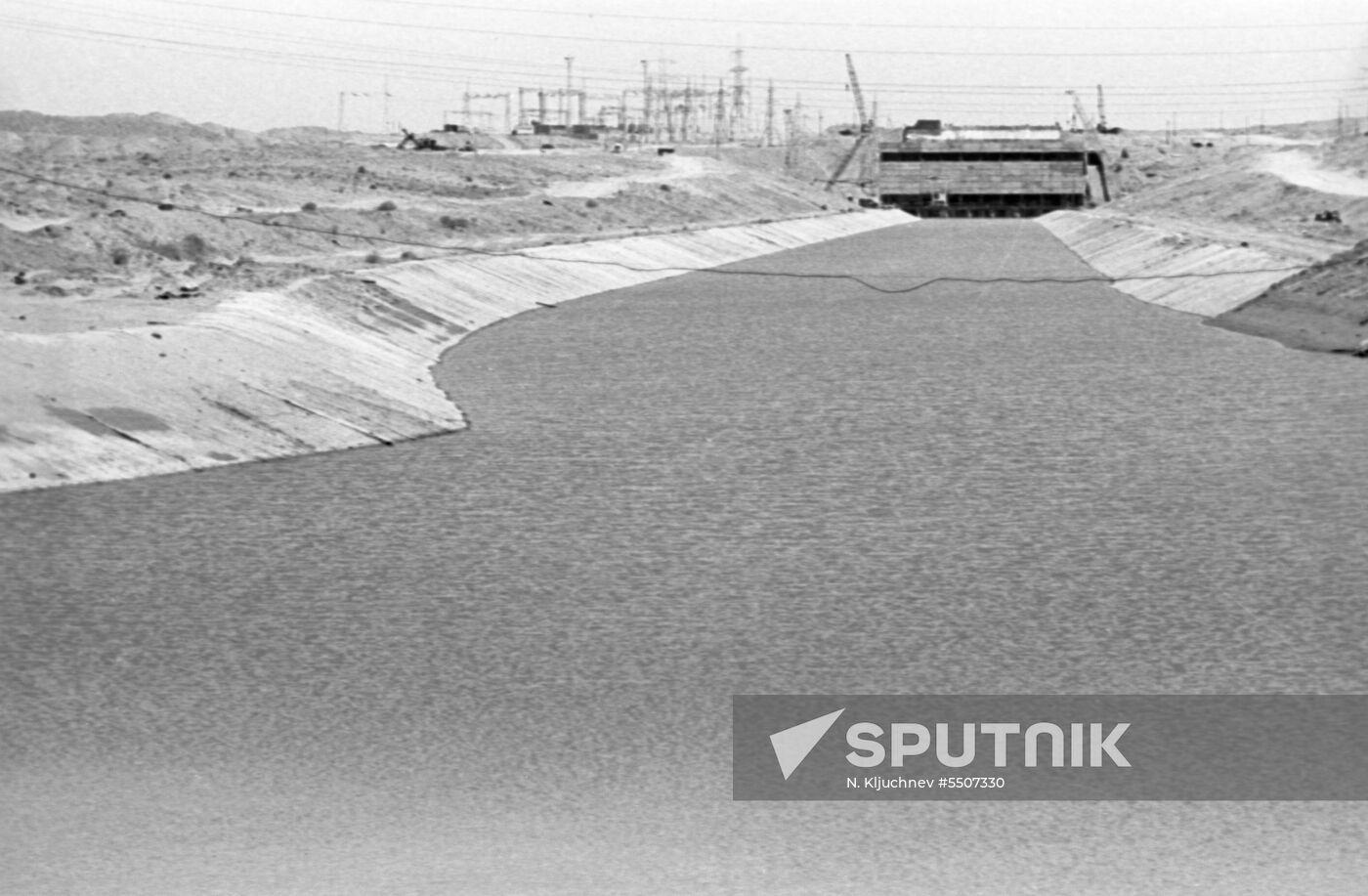 Qarshi main irrigation canal
