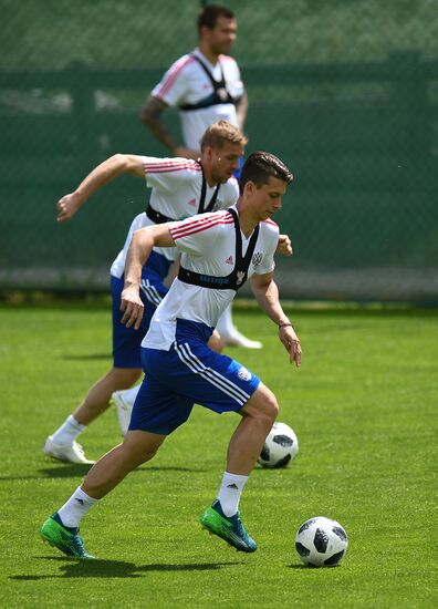 Football. National team's training camp