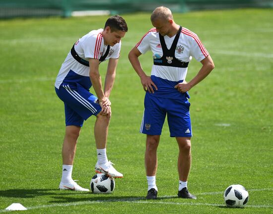 Football. National team's training camp