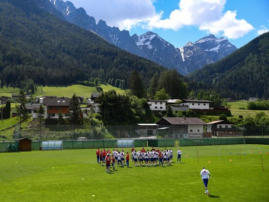 Football. National team's training camp