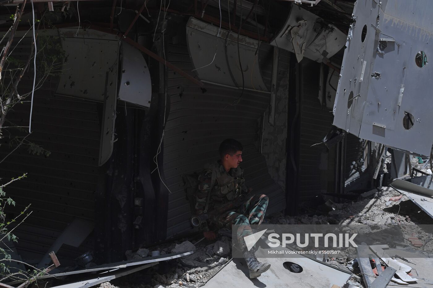 Syrian army frees Yarmouk Palestinian refugee camp in south of Damascus