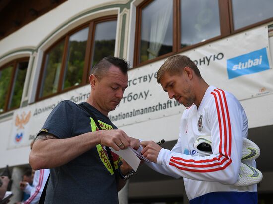 Football. National team's training camp