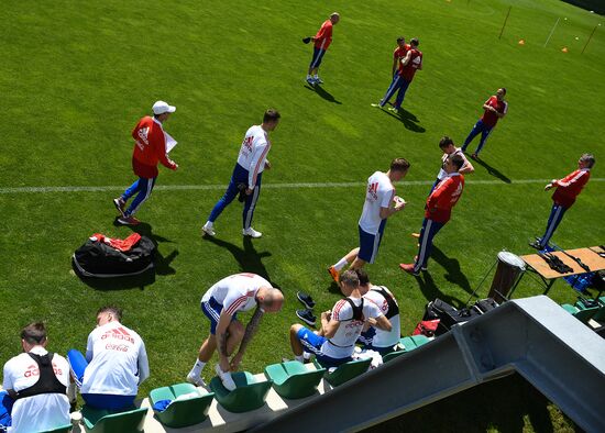 Football. National team's training camp