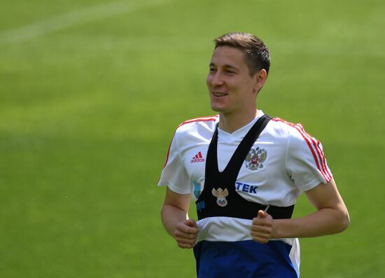 Football. National team's training camp