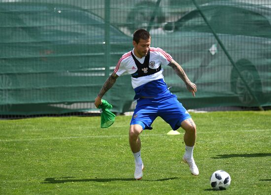Football. National team's training camp