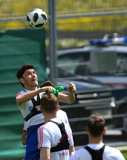 Football. National team's training camp