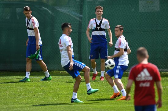 Football. National team's training camp