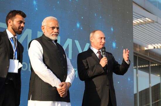 President Vladimir Putin meets with Indian Prime Minister Narendra Modi
