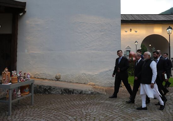 President Vladimir Putin meets with Indian Prime Minister Narendra Modi