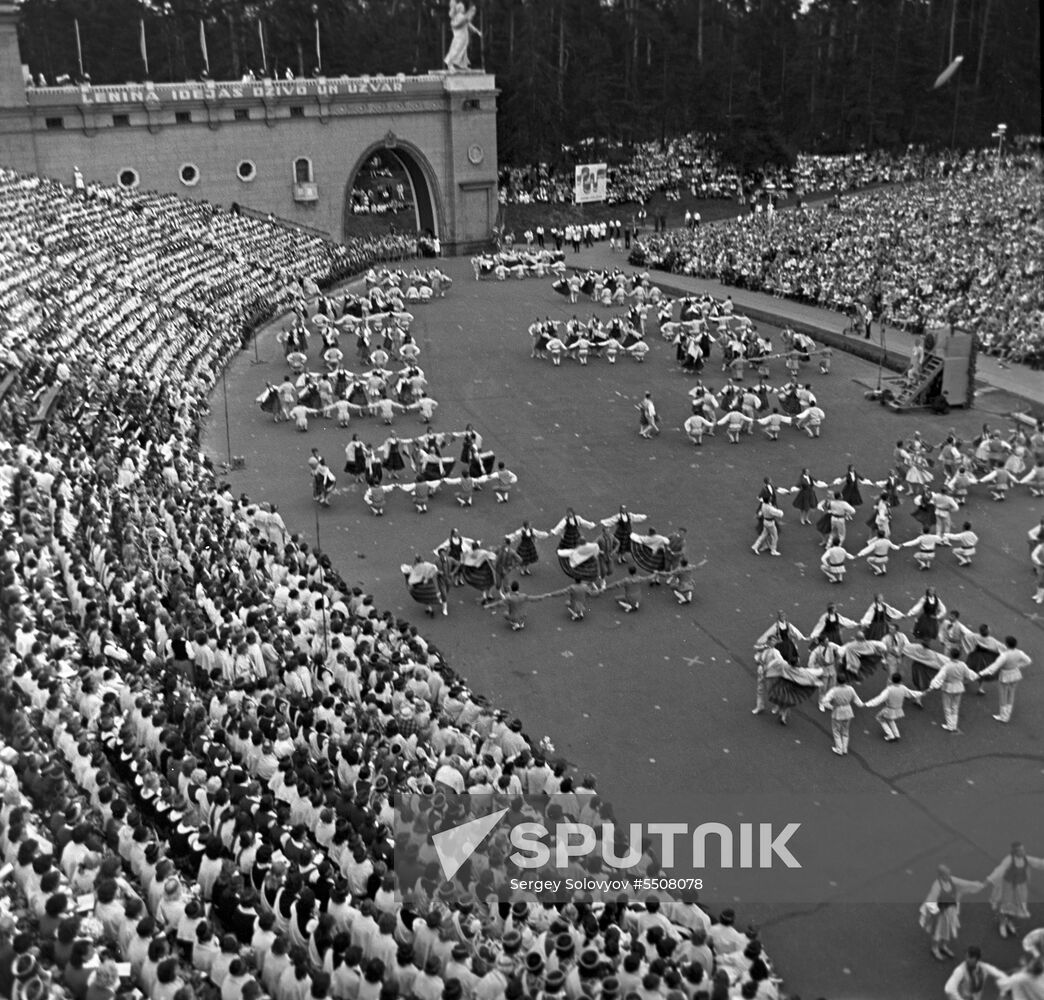 Latvian dance and song festival