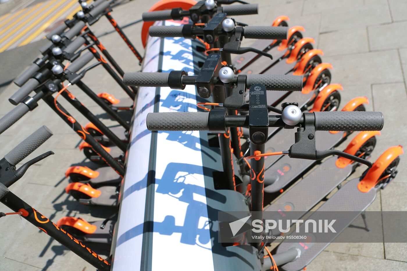 Electric kick scooter rental stations open in Moscow