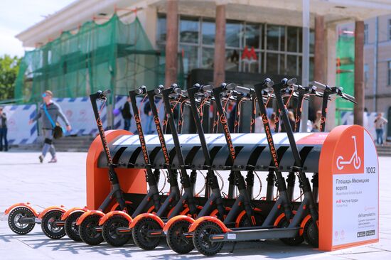 Electric kick scooter rental stations open in Moscow