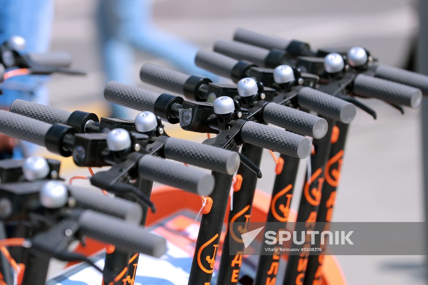 Electric kick scooter rental stations open in Moscow