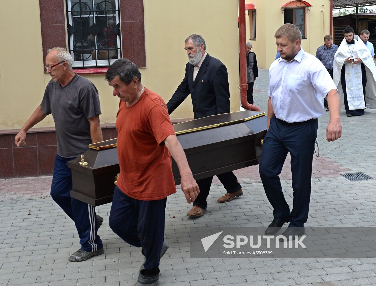 Farewell to killed parishioner of Archangel Mikhail's Church in Grozny