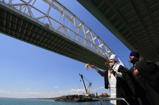 Crimean Bridge blessed in Kerch