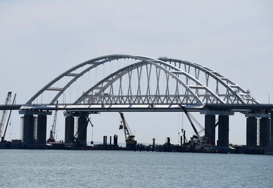 Crimean Bridge consecrated in Kerch