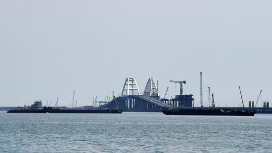 Crimean Bridge consecrated in Kerch