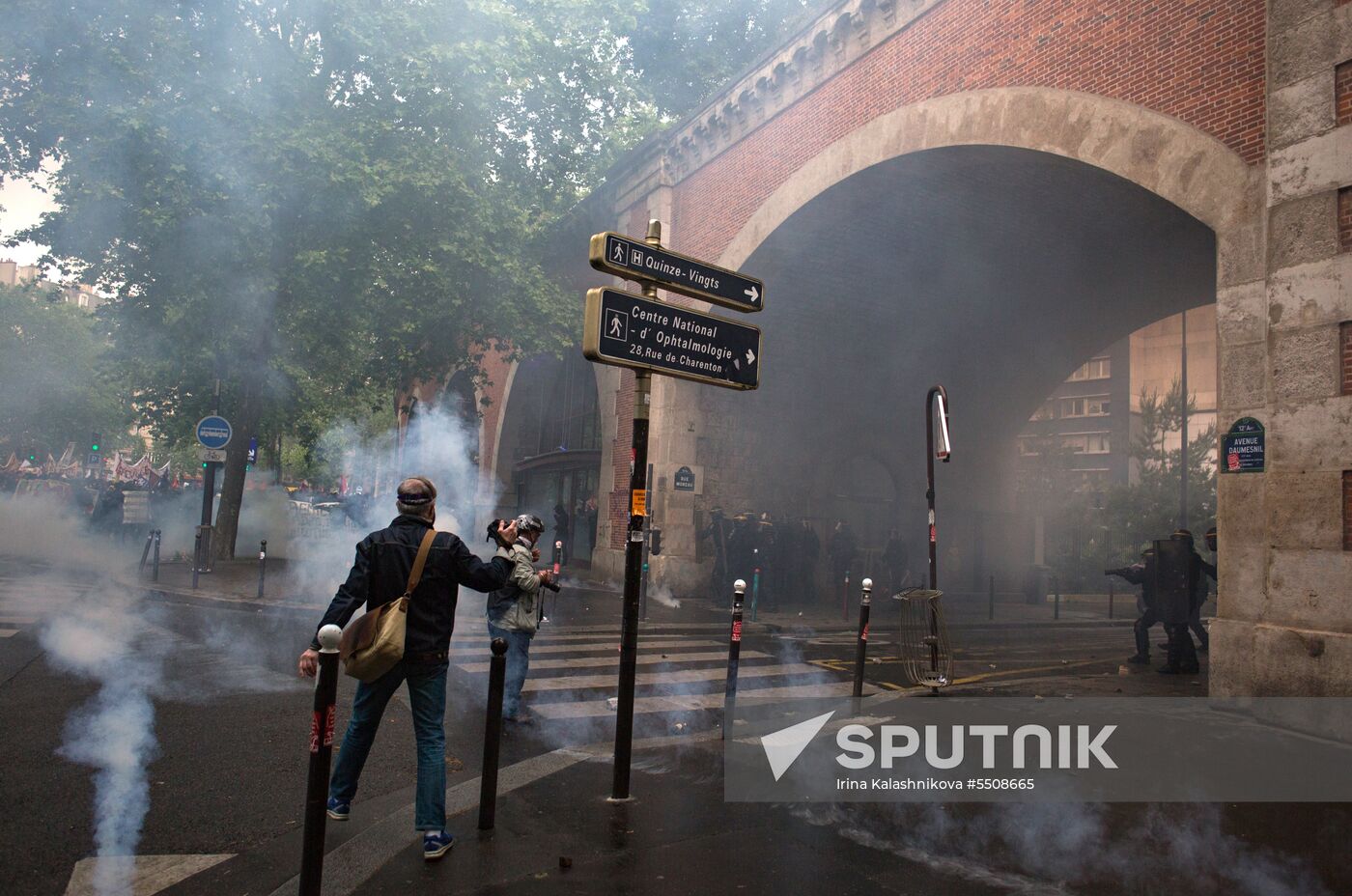 Mass protests in Paris against government reforms