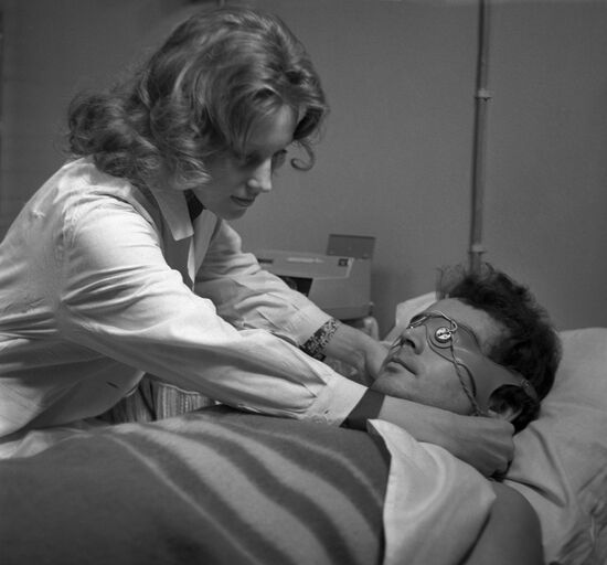 Session of electric sleep therapy