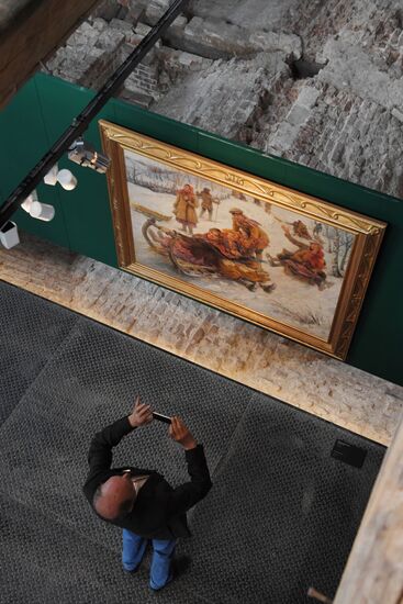 Sotheby's displays top lots of Russian art