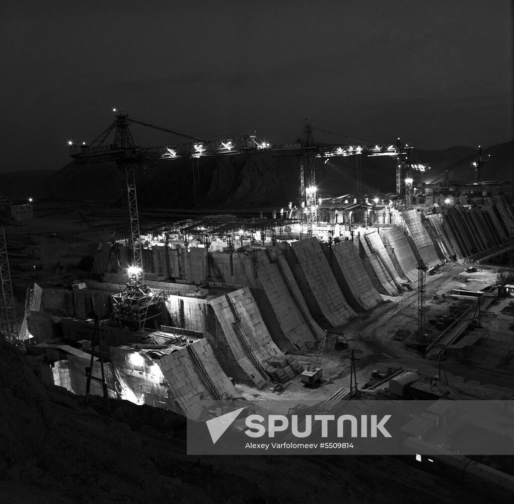 Construction of Andizhan hydroelectric power station