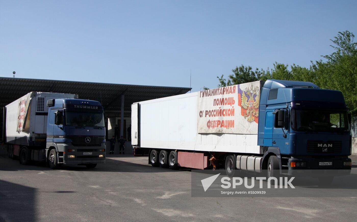 Russian humanitarian convoy arrives in Donetsk