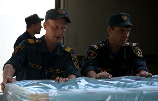 Russian humanitarian convoy arrives in Donetsk