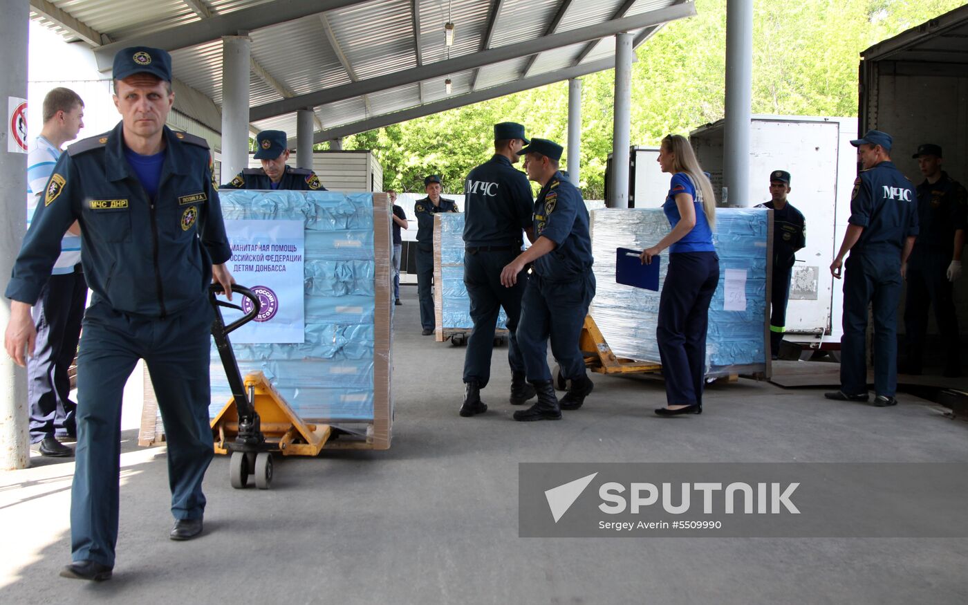 Russian humanitarian convoy arrives in Donetsk