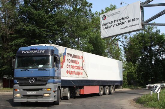 Russian humanitarian convoy arrives in Donetsk
