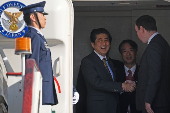 Japanese Prime Minister Shinzo Abe arrives in St. Petersburg