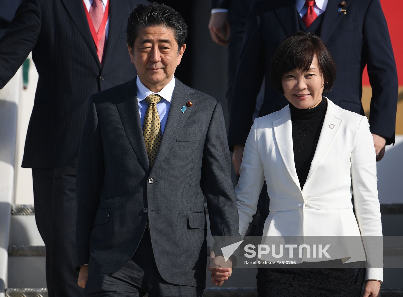 Japanese Prime Minister Shinzo Abe arrives in St. Petersburg