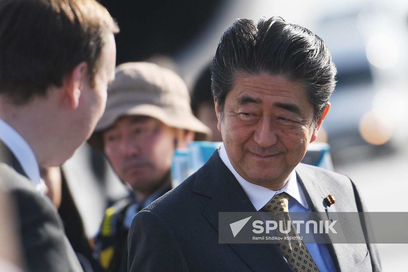 Japanese Prime Minister Shinzo Abe arrives in St. Petersburg