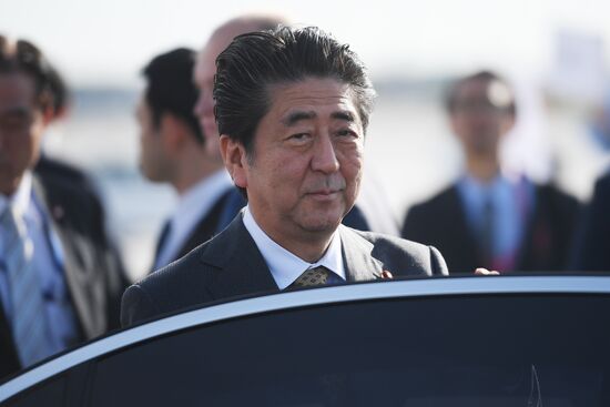Japanese Prime Minister Shinzo Abe arrives in St. Petersburg
