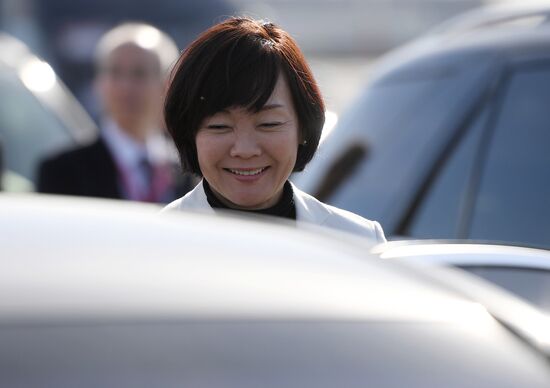 Japanese Prime Minister Shinzo Abe arrives in St. Petersburg