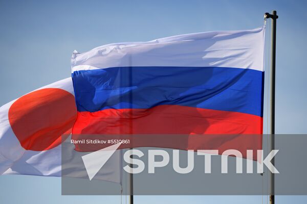 Japanese Prime Minister Shinzo Abe arrives in St. Petersburg
