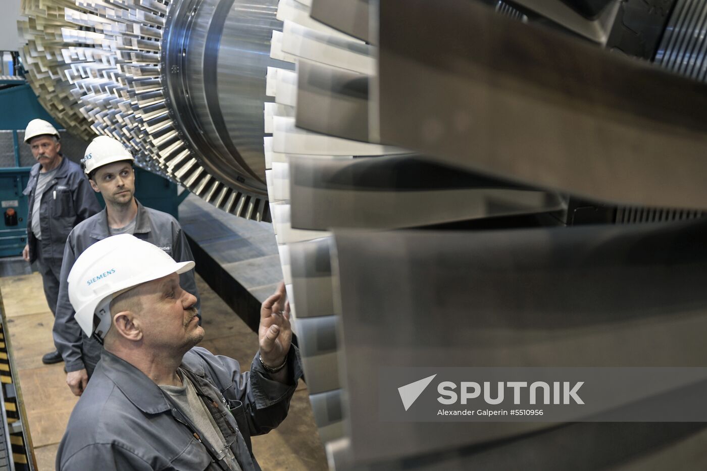 Opening of new shop at Siemens plant in St. Petersburg