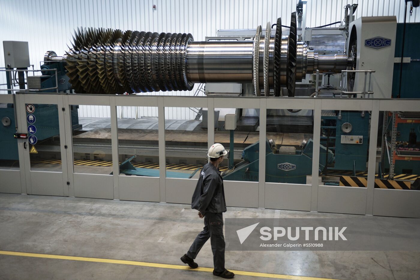 Opening of new shop at Siemens plant in St. Petersburg