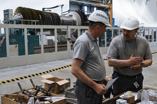 Opening of new shop at Siemens plant in St. Petersburg