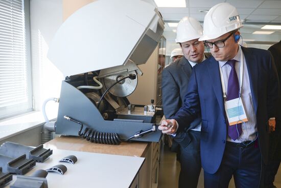 Opening of new shop at Siemens plant in St. Petersburg