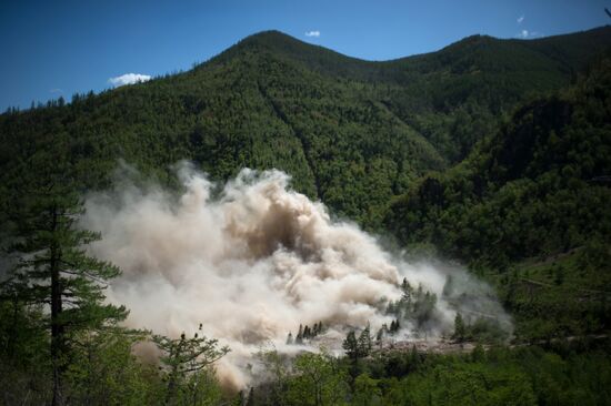Punggye-ri nuclear test site in North Korea demolished