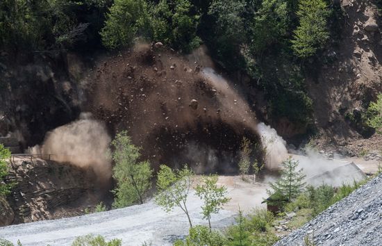 Punggye-ri nuclear test site in North Korea demolished