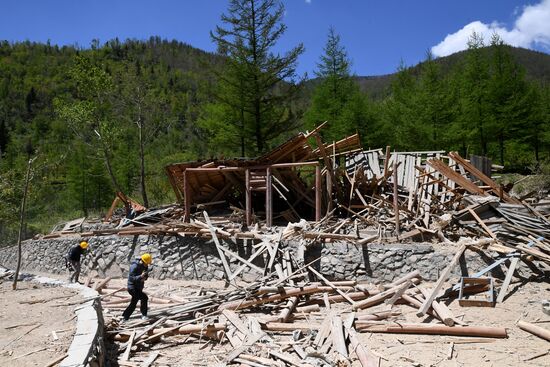Punggye-ri nuclear test site in North Korea demolished