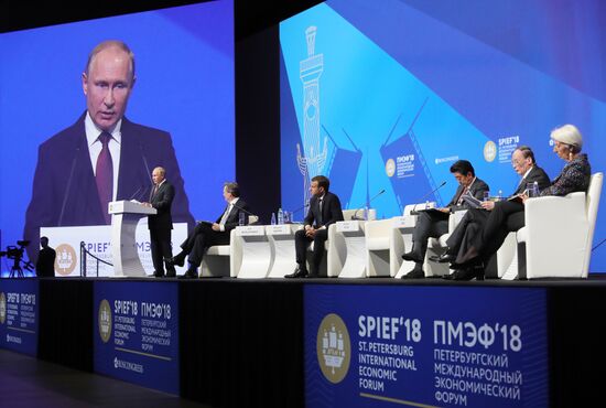 President Putin attends 2018 St. Petersburg International Economic Forum