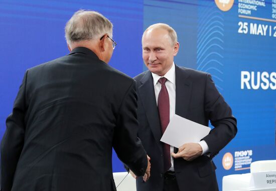 President Putin attends 2018 St. Petersburg International Economic Forum
