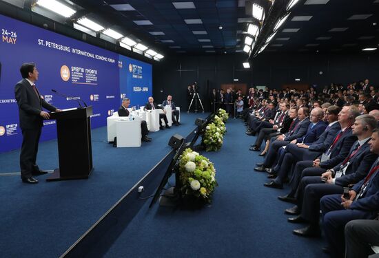 President Putin attends 2018 St. Petersburg International Economic Forum