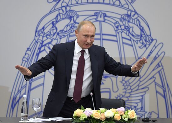 President Putin attends 2018 St. Petersburg International Economic Forum, day two
