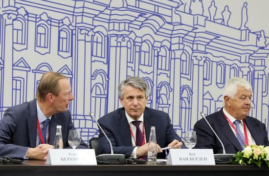 President Putin attends 2018 St. Petersburg International Economic Forum, day two