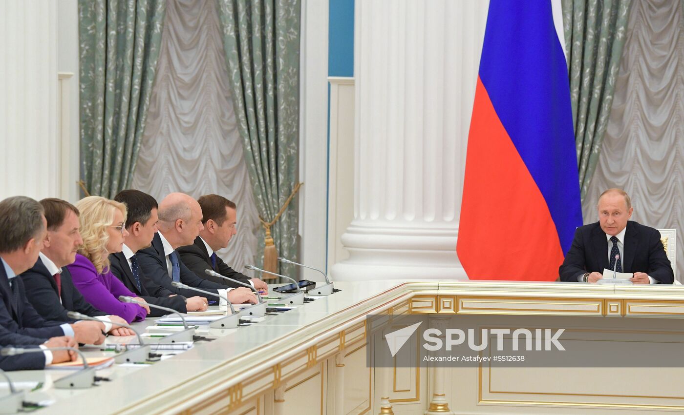 President Vladimir Putin holds a meeting with Government members