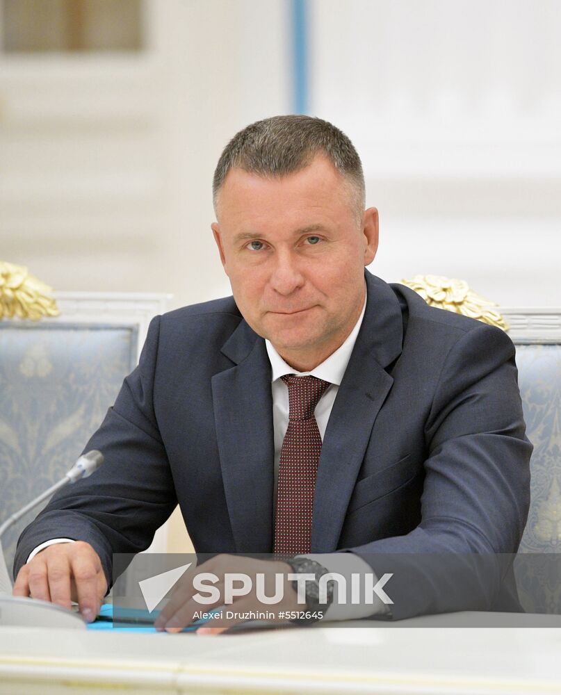 President Vladimir Putin holds a meeting with Government members