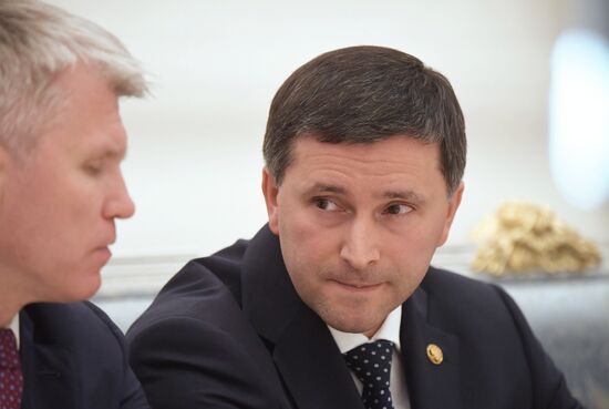 President Vladimir Putin holds a meeting with Government members